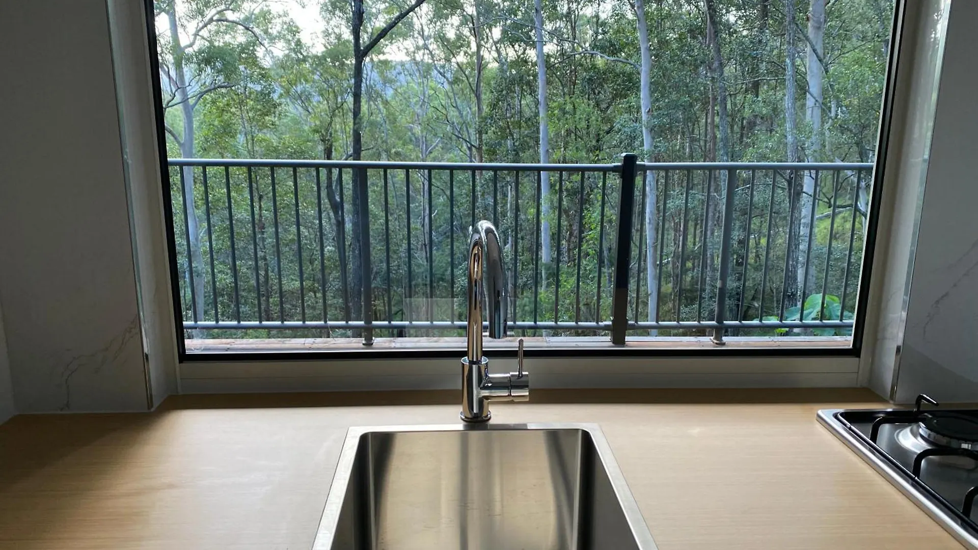 424 Trees Tiny Home Tallebudgera Guest house